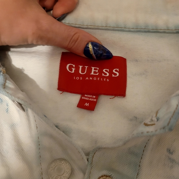 Guess White Denim Jacket with Light Blue Accents - Picture 12 of 12